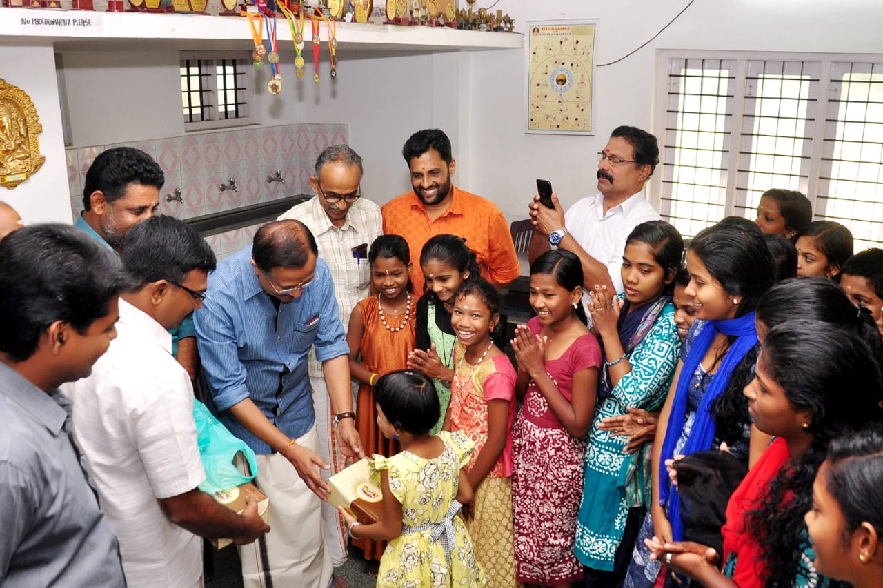 Central Exernal Minister Sri V Muraleedharan visited madhavam balika Sadanam on the occasion of Mahasivarathri on 21st February