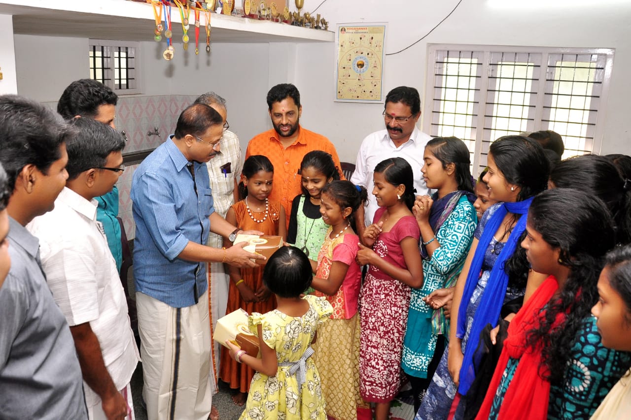 Central Exernal Minister Sri V Muraleedharan visited madhavam balika Sadanam on the occasion of Mahasivarathri on 21st February